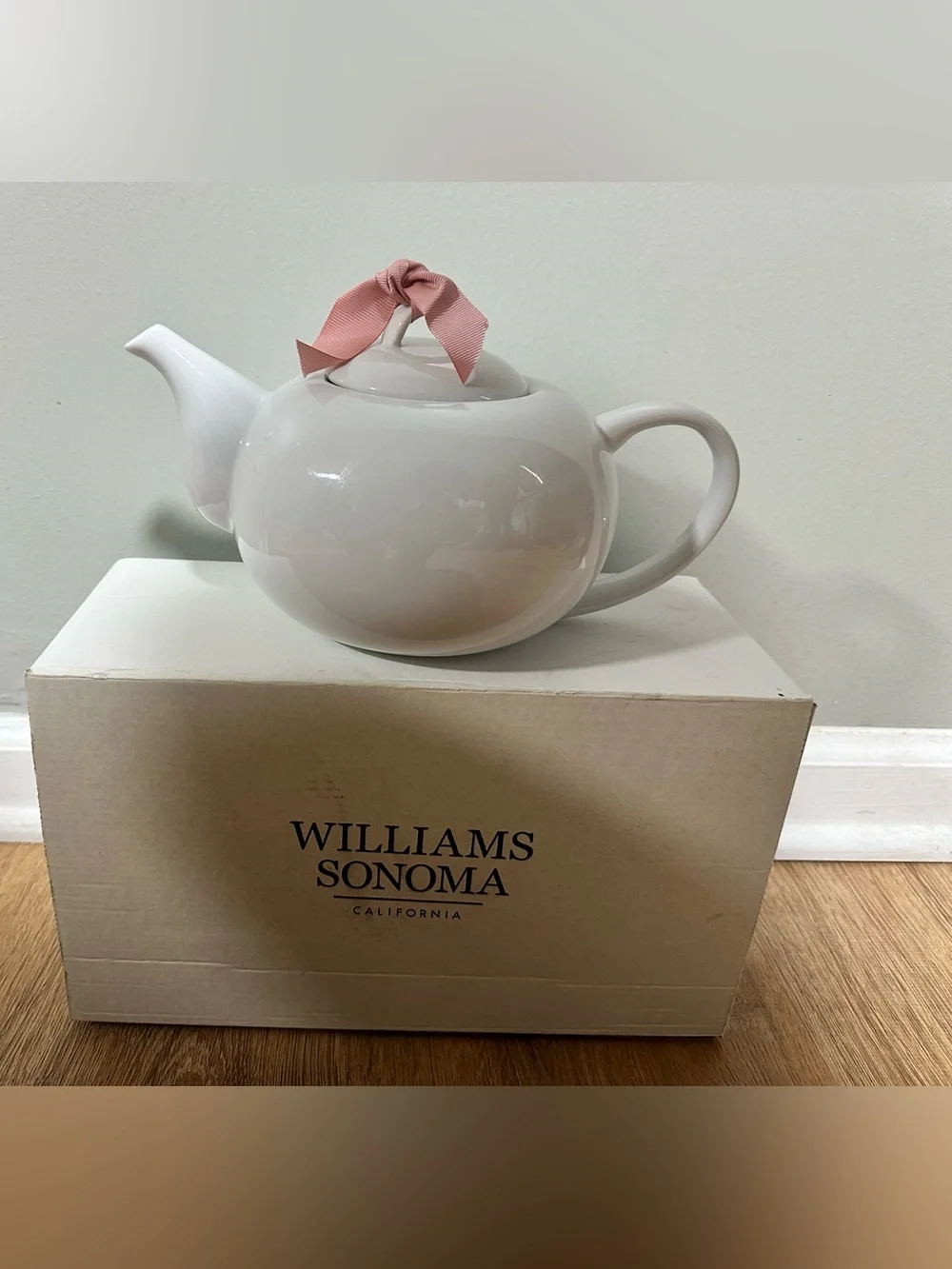 Williams Sonoma White Ceramic Teapot with Pink Bow Accent